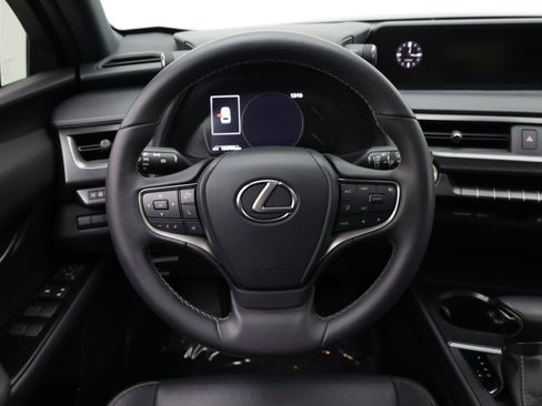 Used 2021 Lexus UX 200 w/ Accessory Package (Z2) FWD image 39