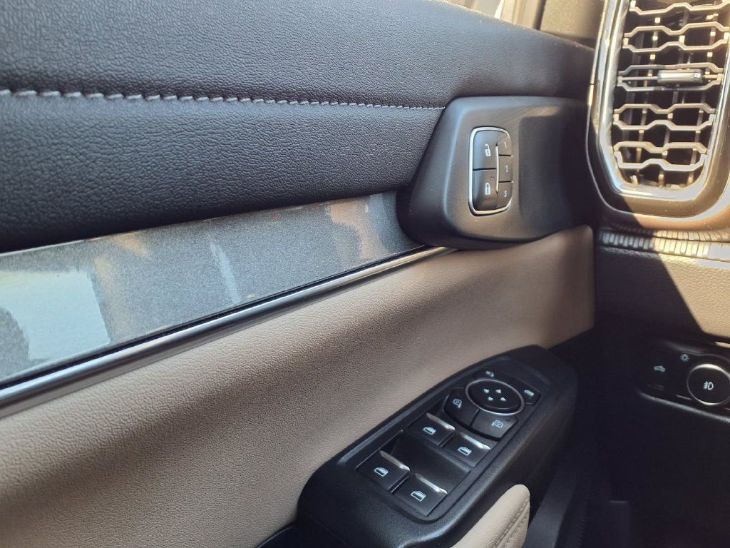 Used 2024 Ford Ranger Lariat w/ FX4 Off-Road Package AWD/4WD image 13
