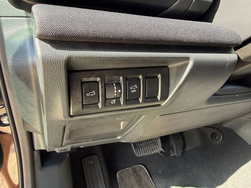 Used 2022 Subaru Outback Premium AWD/4WD image 18