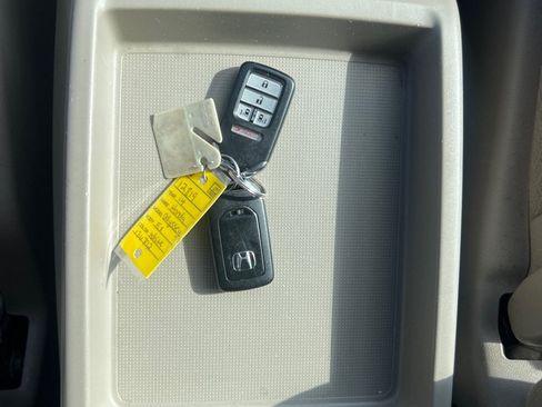 Used 2014 Honda Odyssey EX image 36