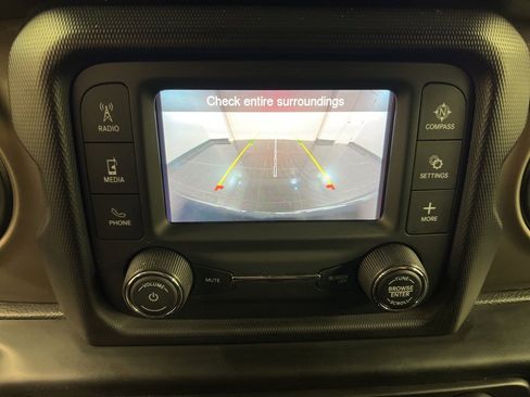 Used 2020 Jeep Wrangler Unlimited Sport image 12