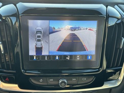 Used 2023 Chevrolet Traverse LT w/ LT Premium Package image 27