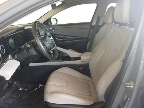 Used 2021 Hyundai Elantra Limited FWD image 9