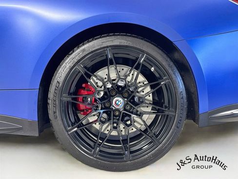 Used 2023 BMW M4 Coupe w/ M Carbon Exterior Package RWD image 41