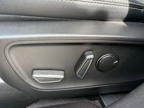 Used 2023 Ford Escape Platinum w/ Premium Technology Package AWD/4WD image 22