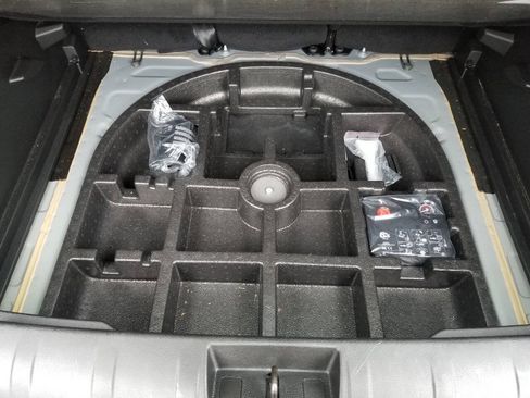 Certified 2022 Jeep Renegade Latitude w/ Convenience Group AWD/4WD image 16