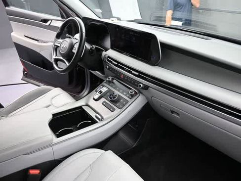 Used 2024 Hyundai Palisade SEL image 47