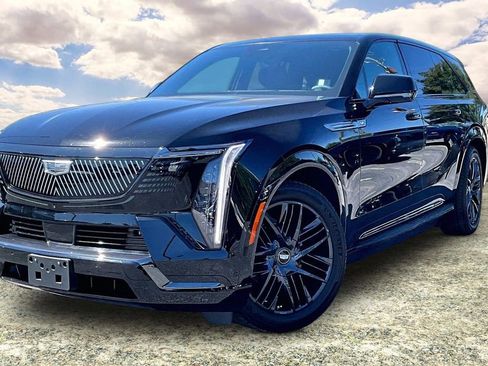 Certified 2025 Cadillac Escalade IQ Sport 2 w/ LPO, ONYX Package AWD/4WD image 3