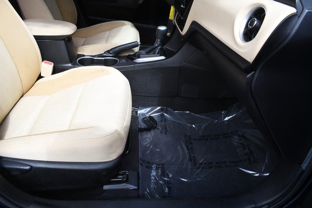 Used 2017 Toyota Corolla LE w/ Carpet Mat Package (TMS) FWD image 25