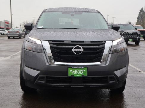 Used 2025 Nissan Pathfinder S image 10