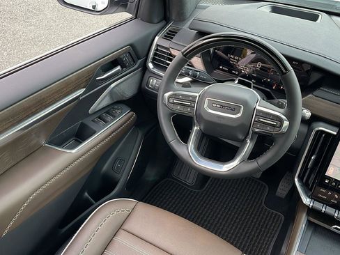 New 2026 GMC Acadia Denali Ultimate AWD/4WD image 30