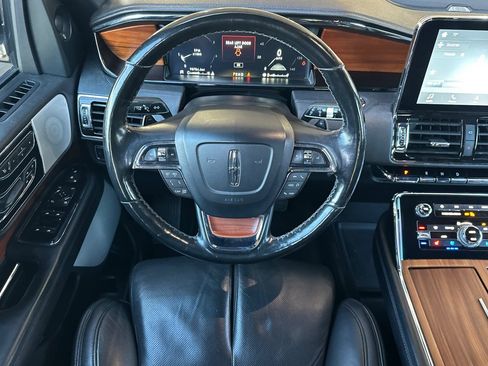 Used 2018 Lincoln Navigator Reserve w/ Technology Package AWD/4WD image 13