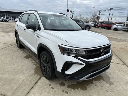 Used 2023 Volkswagen Taos S image 11