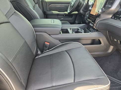 New 2026 RAM 2500 Limited AWD/4WD image 13