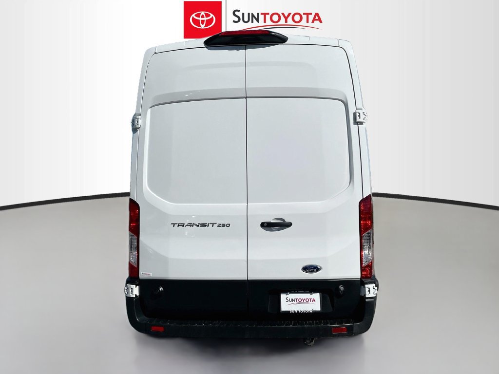 Used 2024 Ford Transit 250 148 High Roof Extended w/ Load Area Protection Package RWD image 4