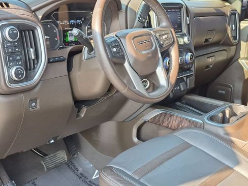 Used 2022 GMC Sierra 2500 Denali w/ Denali Ultimate Package AWD/4WD image 14
