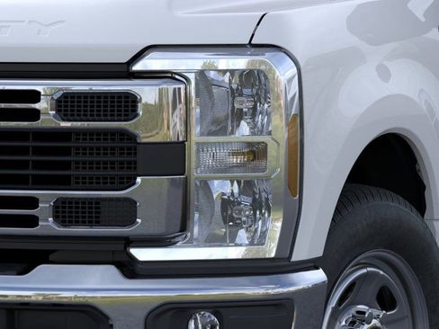 New 2026 Ford F350 XL w/ XL Chrome Package RWD image 18