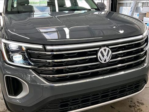 New 2026 Volkswagen Atlas SE image 32
