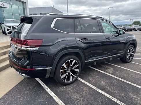 Certified 2025 Volkswagen Atlas SEL Premium R-Line AWD/4WD image 4