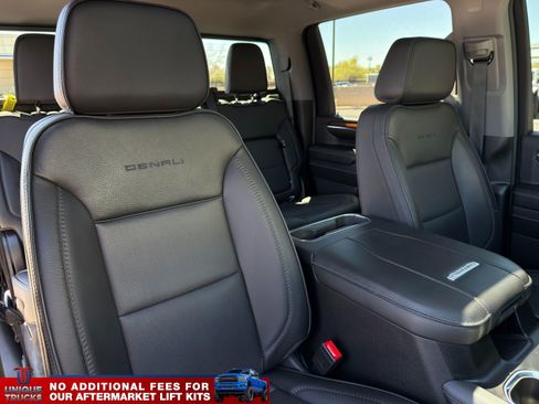 Used 2024 GMC Sierra 3500 Denali w/ Denali Reserve Package AWD/4WD image 30