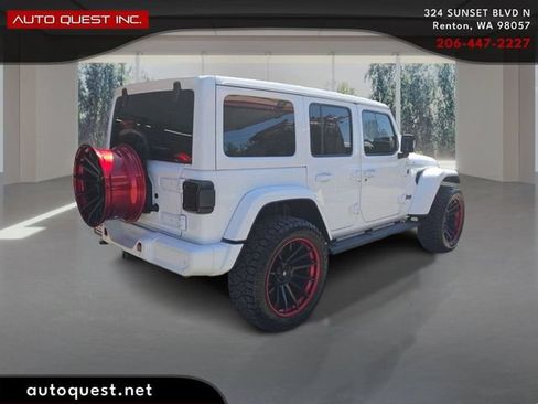 Used 2024 Jeep Wrangler High Altitude AWD/4WD image 5
