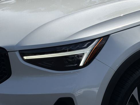 Certified 2023 Volvo XC40 B5 Ultimate w/ Protection Package Premier AWD/4WD image 6