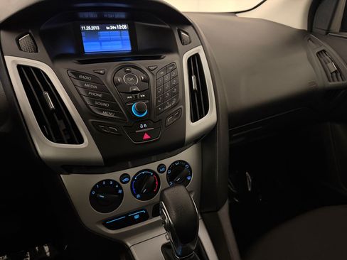 Used 2014 Ford Focus SE FWD image 18