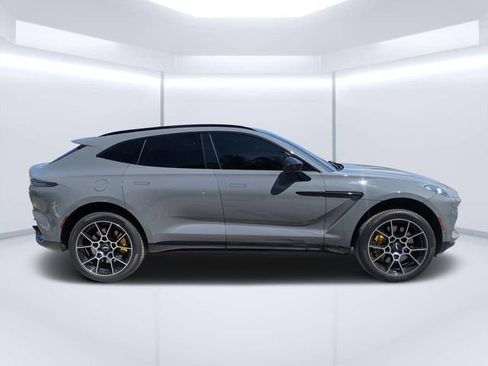 Used 2021 Aston Martin DBX image 2