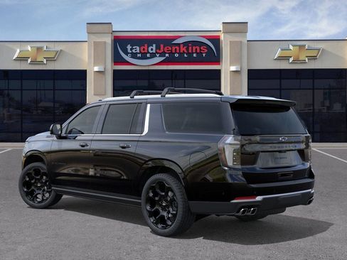 New 2026 Chevrolet Suburban High Country image 3