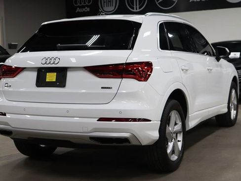 Used 2020 Audi Q3 2.0T Premium w/ Convenience Package AWD/4WD image 5