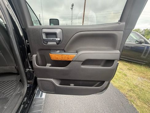 Used 2019 Chevrolet Silverado 2500 High Country w/ Duramax Plus Package AWD/4WD image 20