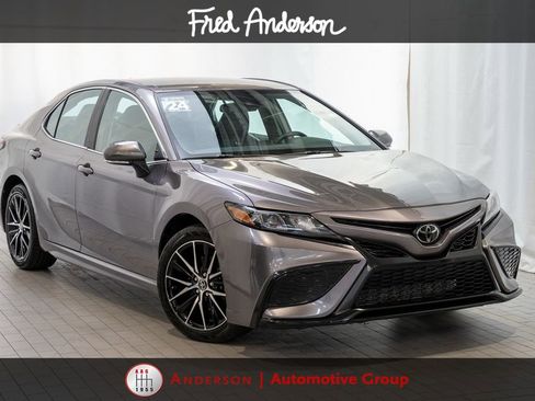 Used 2024 Toyota Camry SE FWD image 1