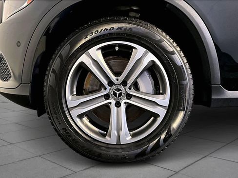 Used 2018 Mercedes-Benz GLC 300 4MATIC image 11