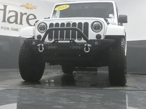 Used 2013 Jeep Wrangler Unlimited Sahara w/ Dual Top Group AWD/4WD image 55