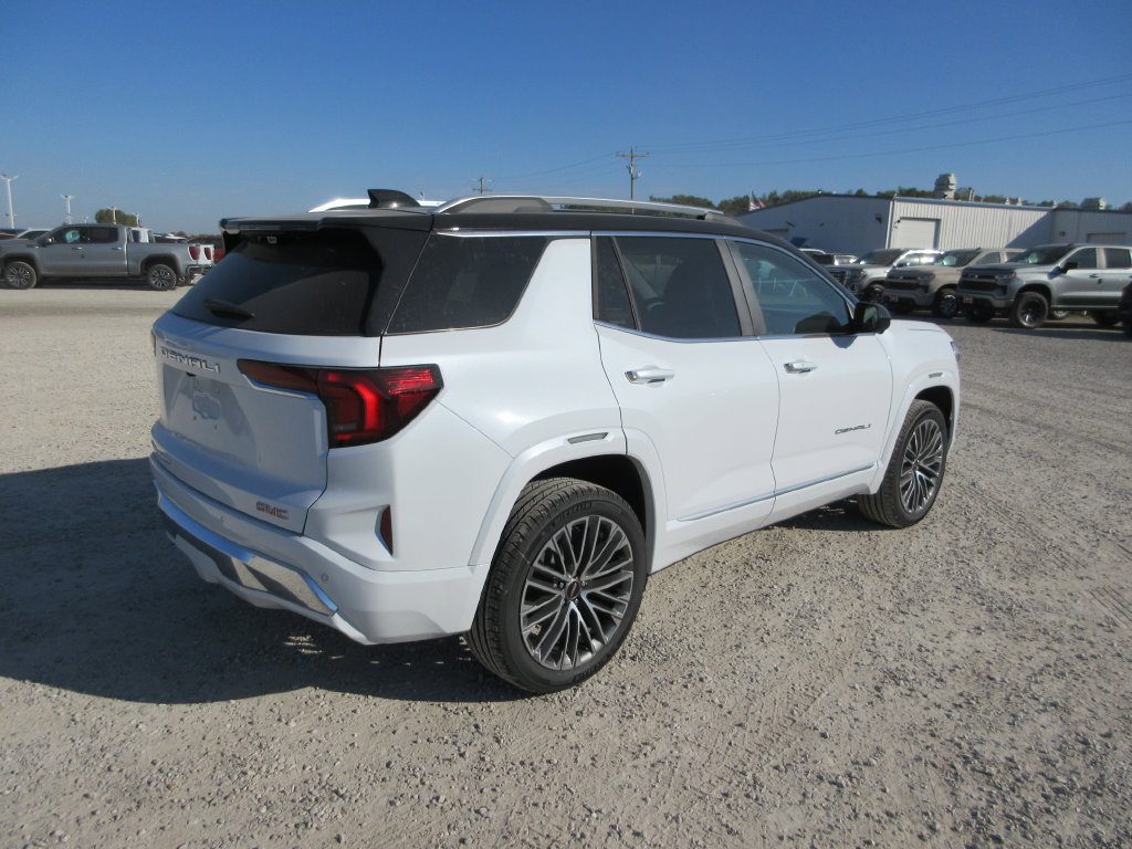New 2027 GMC Terrain Denali AWD/4WD image 4
