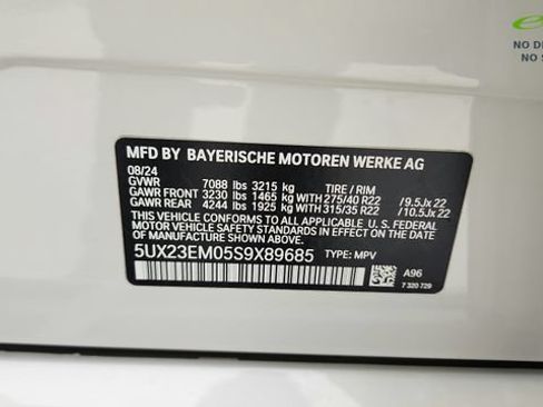 Used 2025 BMW X7 xDrive40i w/ M Sport Package AWD/4WD image 78