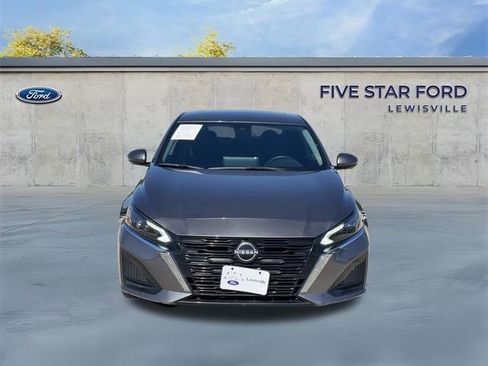Used 2024 Nissan Altima 2.5 SL FWD image 7