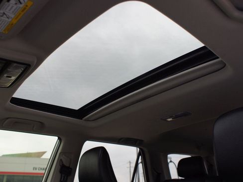 Used 2022 Toyota 4Runner Limited image 6