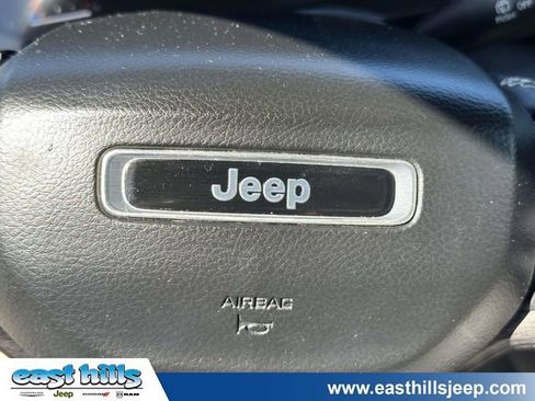 Certified 2021 Jeep Grand Cherokee L Limited w/ Luxury Tech Group II AWD/4WD image 32