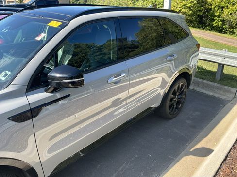 Used 2022 Kia Sorento SX AWD/4WD image 5