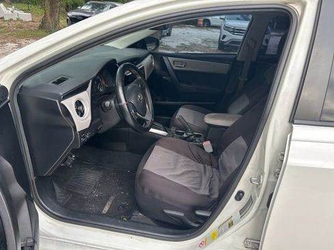 Used 2018 Toyota Corolla LE FWD image 5