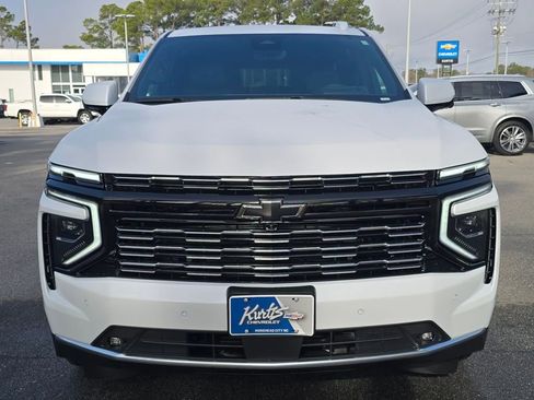 New 2026 Chevrolet Suburban High Country w/ LPO, Illumination Package image 8