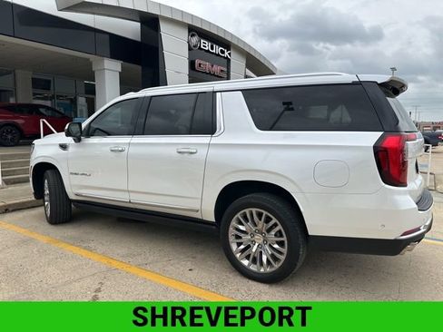 Used 2025 GMC Yukon XL Denali w/ Sun & Power Step Package image 4