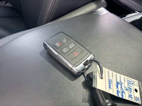 Used 2019 Land Rover Range Rover Long Wheelbase Supercharged AWD/4WD image 13