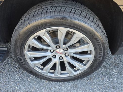 Used 2021 GMC Yukon Denali w/ Denali Premium Package image 57