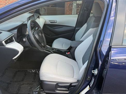 Used 2022 Toyota Corolla LE image 26
