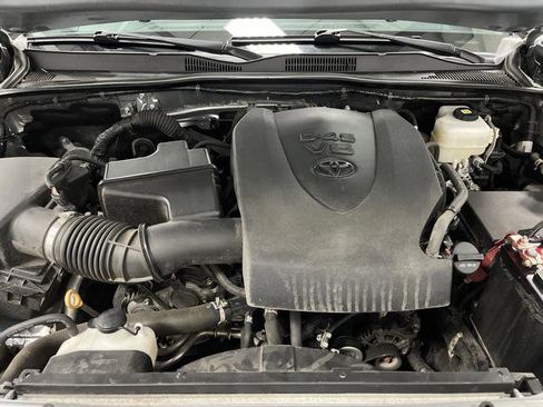 Used 2023 Toyota Tacoma TRD Off-Road image 37