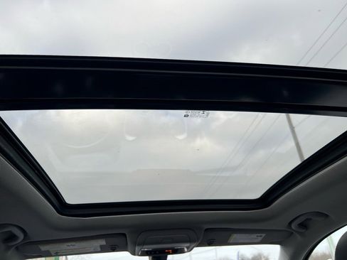 Used 2019 GMC Terrain SLT w/ Preferred Package image 16