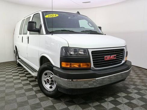 Used 2024 GMC Savana 2500 Work Van w/ Driver Convenience Package image 3