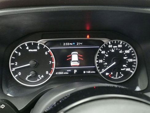 Used 2023 Nissan Rogue SV image 18